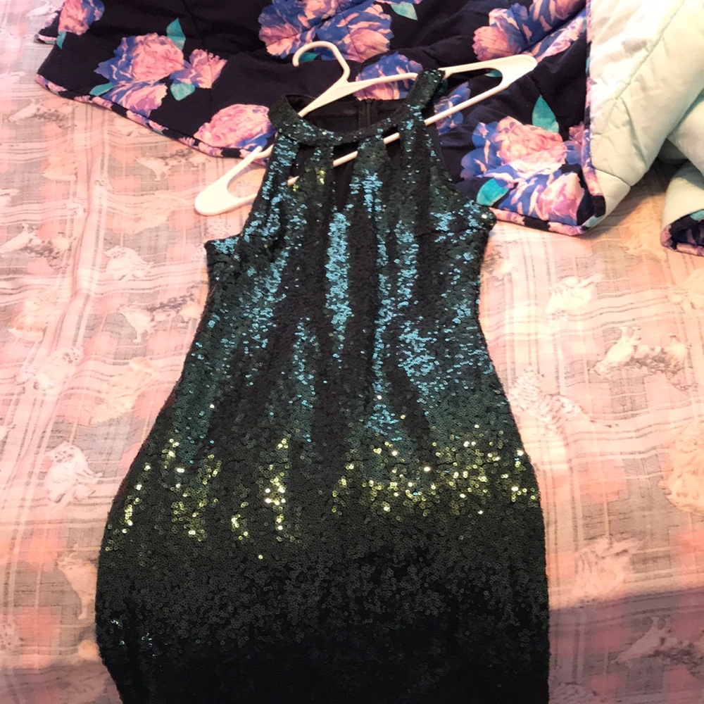 Green Windsor mini dress